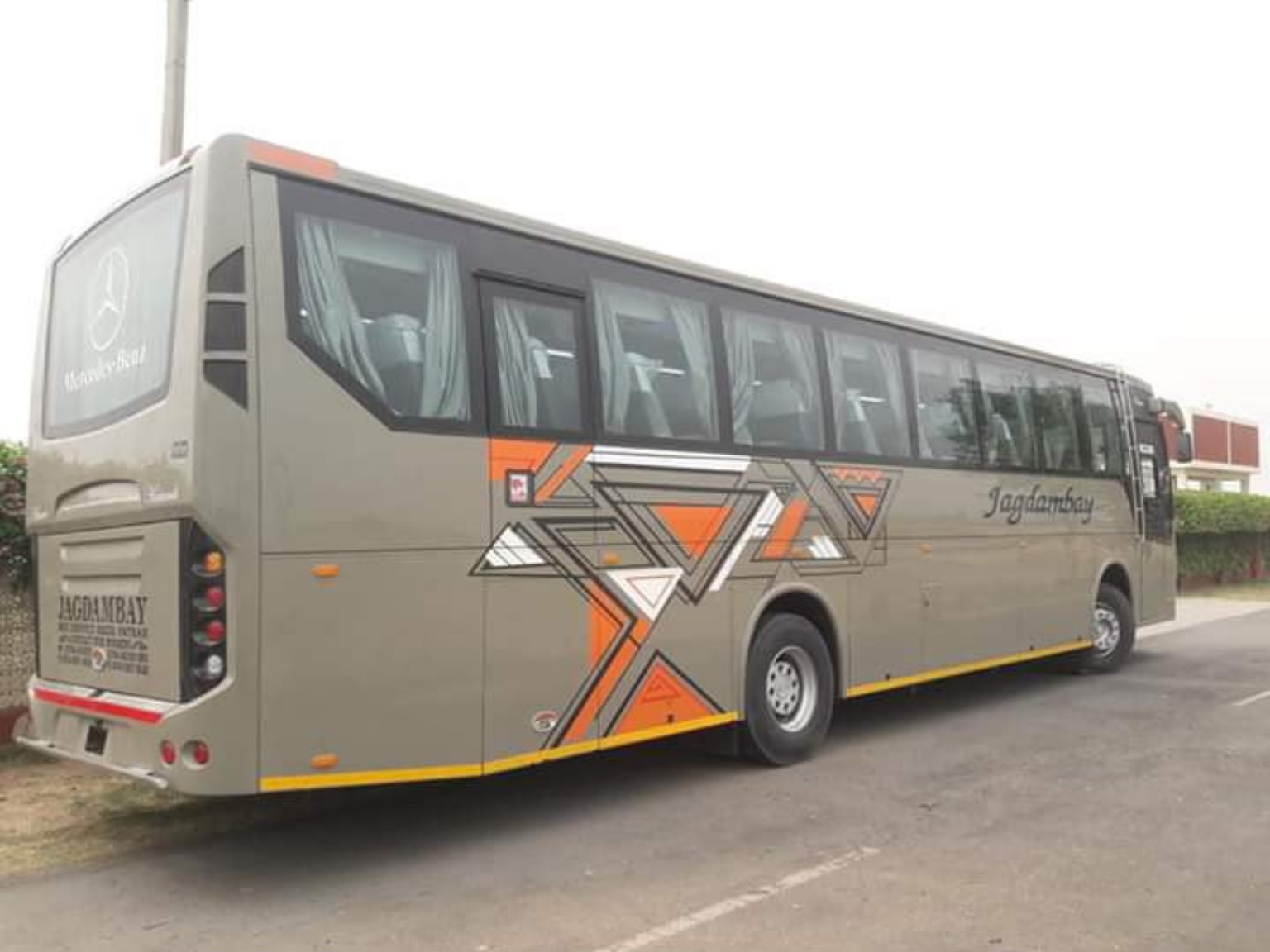 Jagdambay coach exterior